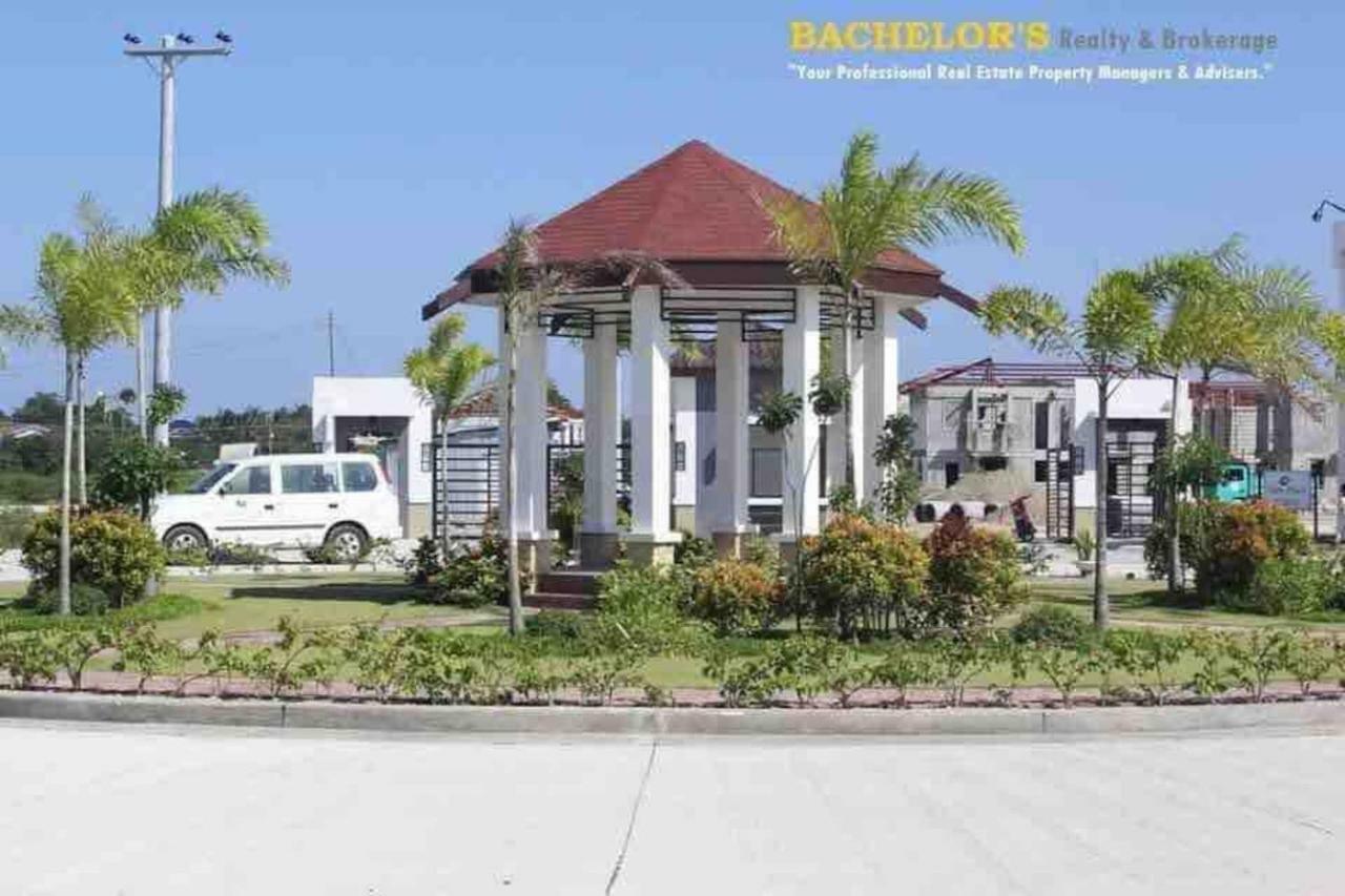 Two Story 87 Sqm Fully Air-Conditioned House In Babag 2, Isla de Mactán Exterior foto